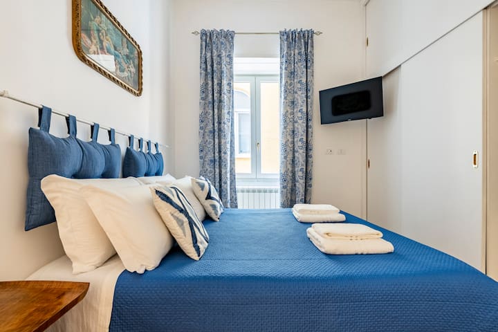 Ammore a mare, luxury apart. near the sea, Napoli gallery image 3