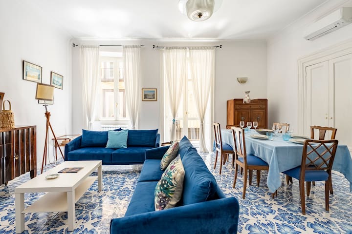 Ammore a mare, luxury apart. near the sea, Napoli gallery image 2