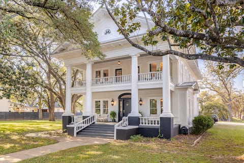 The Ella Norah, A Bespoke Luxury Retreat, Pool Spa