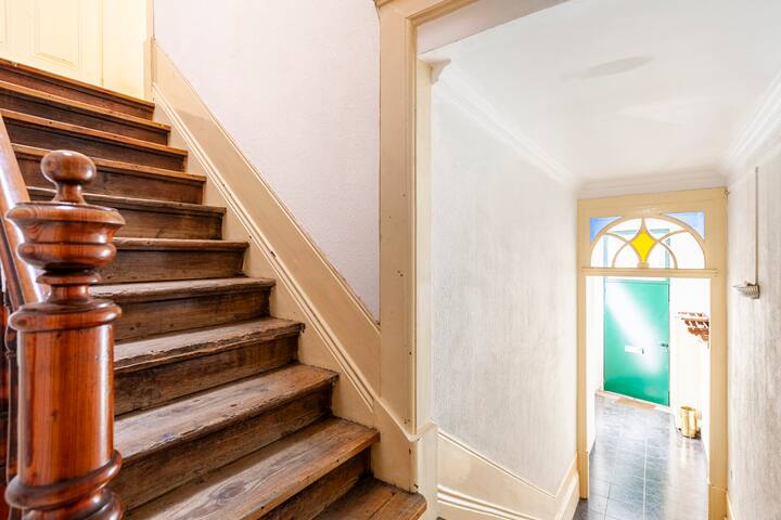 Charming Vintage Townhouse in the Historic Center gallery image 2