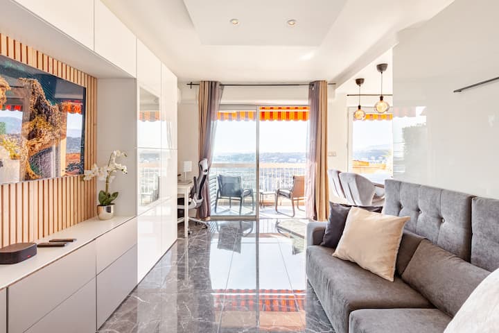 Superbe Appartement Avec Vue Mer Et Montagne - Saint-Laurent-du-Var