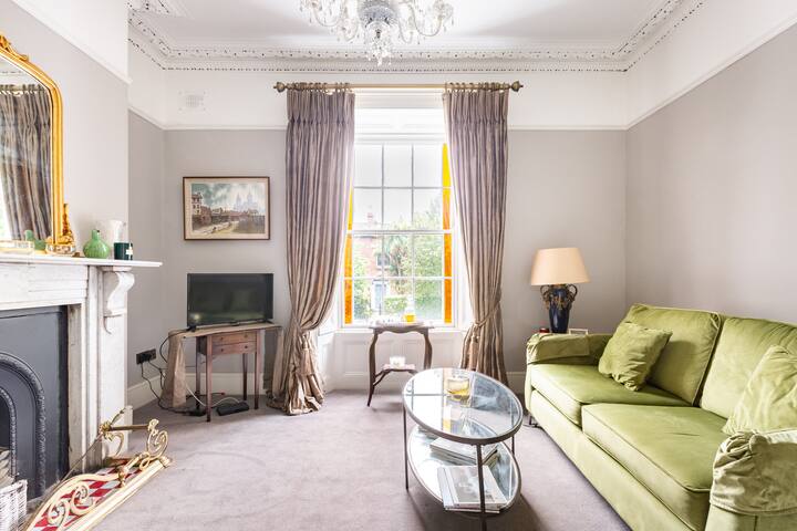 Luxury Georgian Home gallery image 3