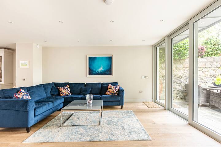 Luxury Georgian Home gallery image 2