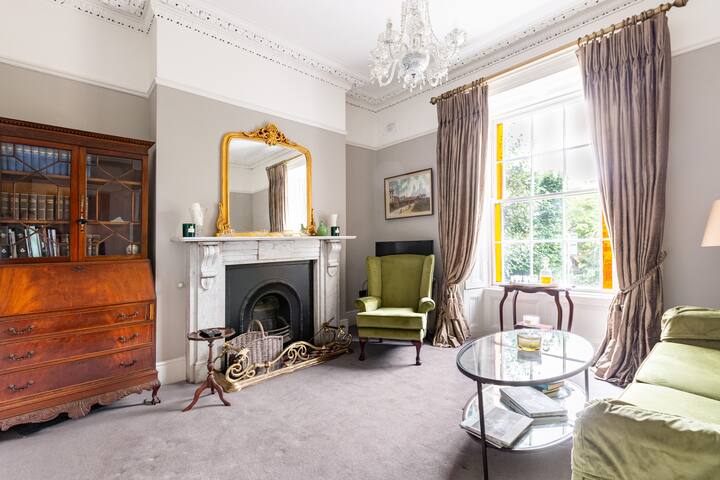 Luxury Georgian Home gallery image 4