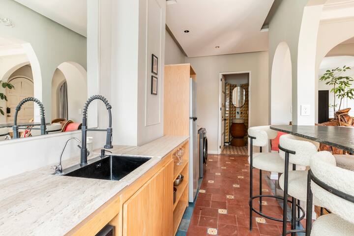 Insuperable location at Condesa gallery image 5