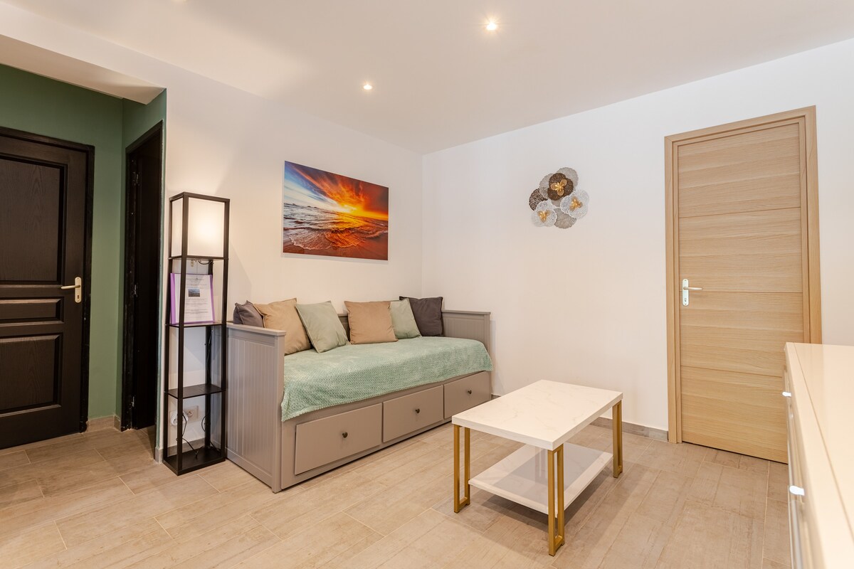 Top Airbnb: Ground floor: heated pool, petanque court in Vidauban