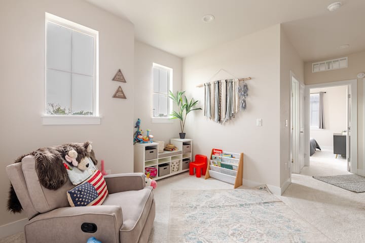 Perfect For Families | Near Denver | Walk To Parks - Thornton, CO