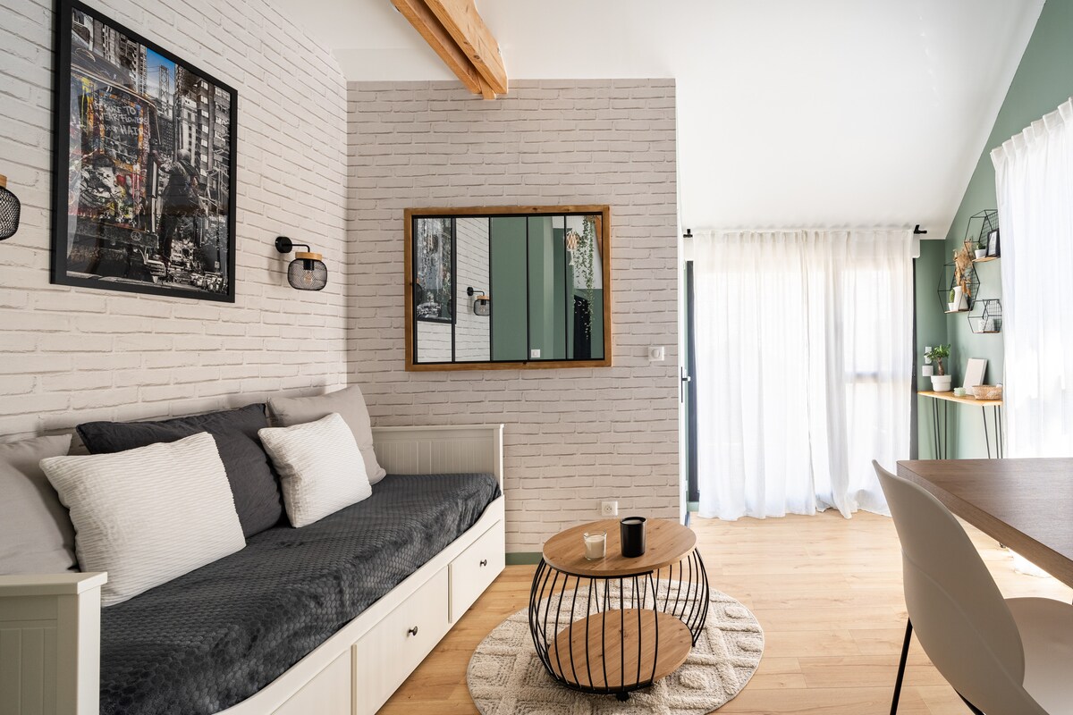 Successful Airbnb property: Le 5, Malouin studio rental in Saint Malo