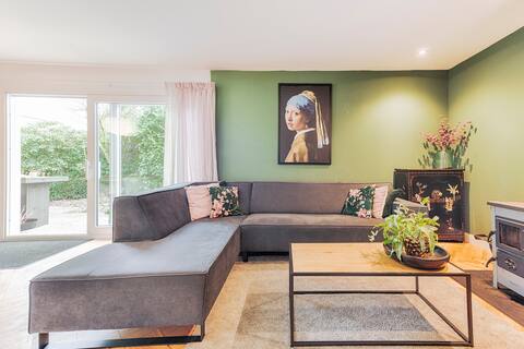 Luxurious, comfortable guesthouse with large terrace