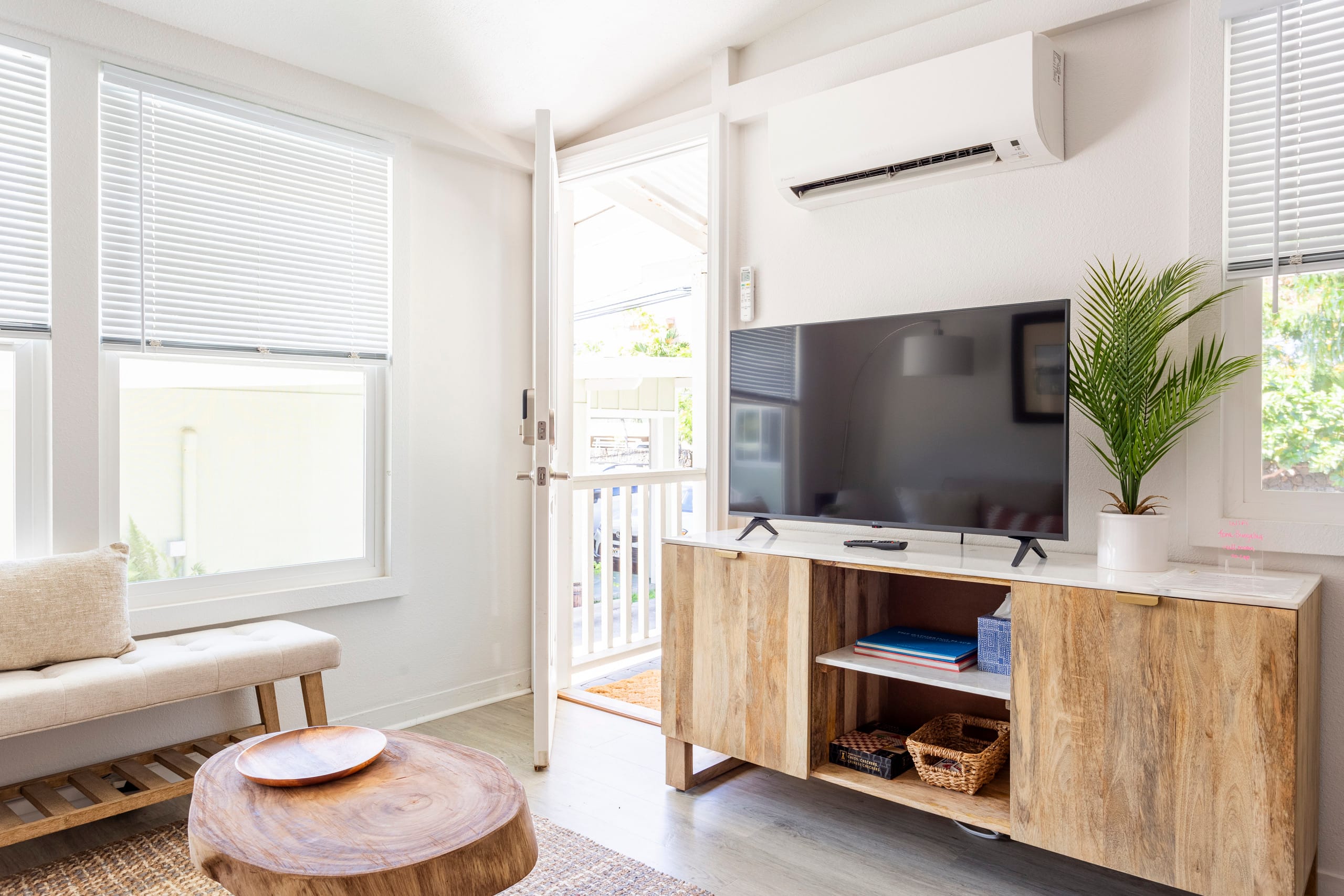 Bungalow A • Cozy 1‑Bed • Cold A/C Across Beach - Image 4