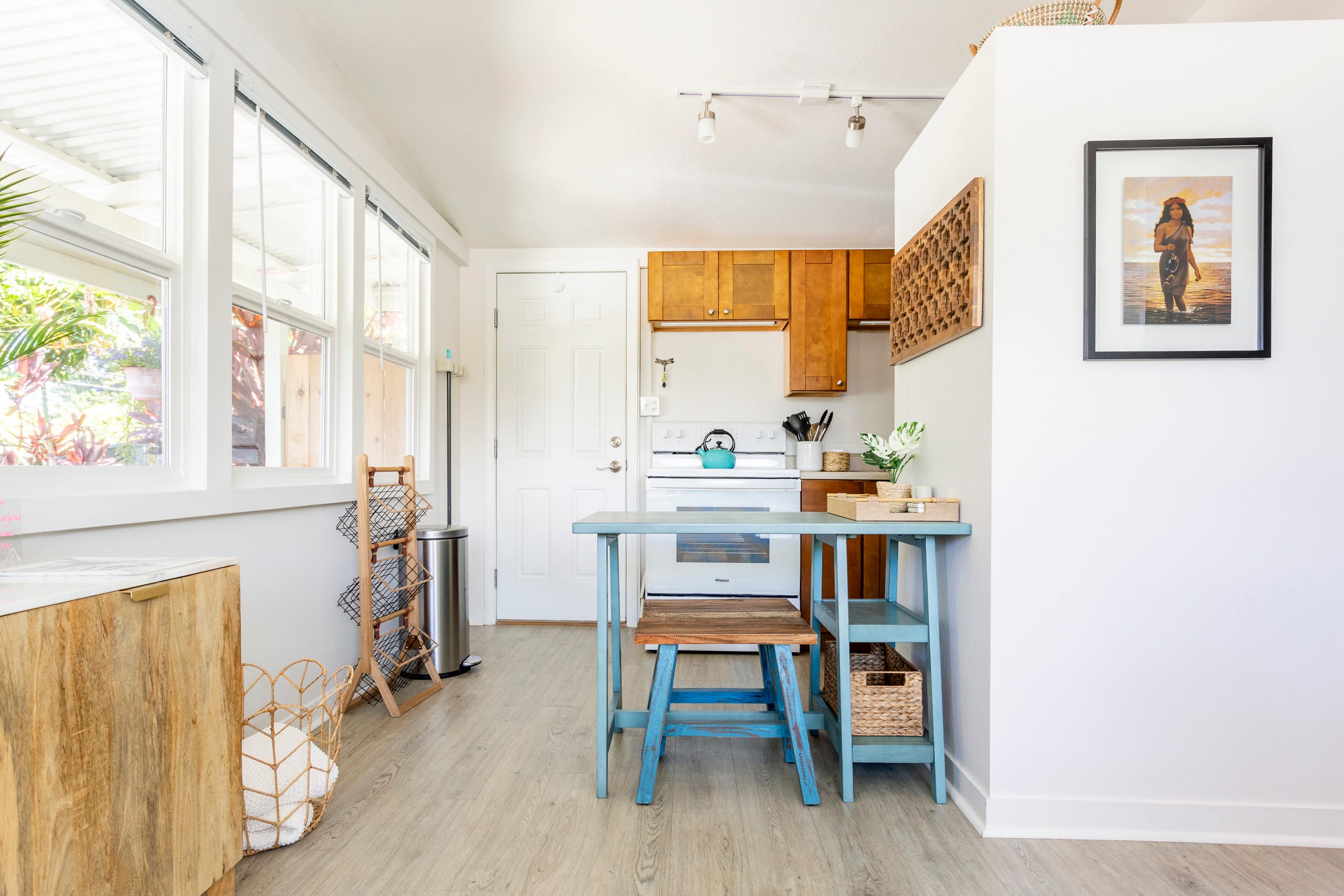 Bungalow A • Cozy 1‑Bed • Cold A/C Across Beach - Image 3