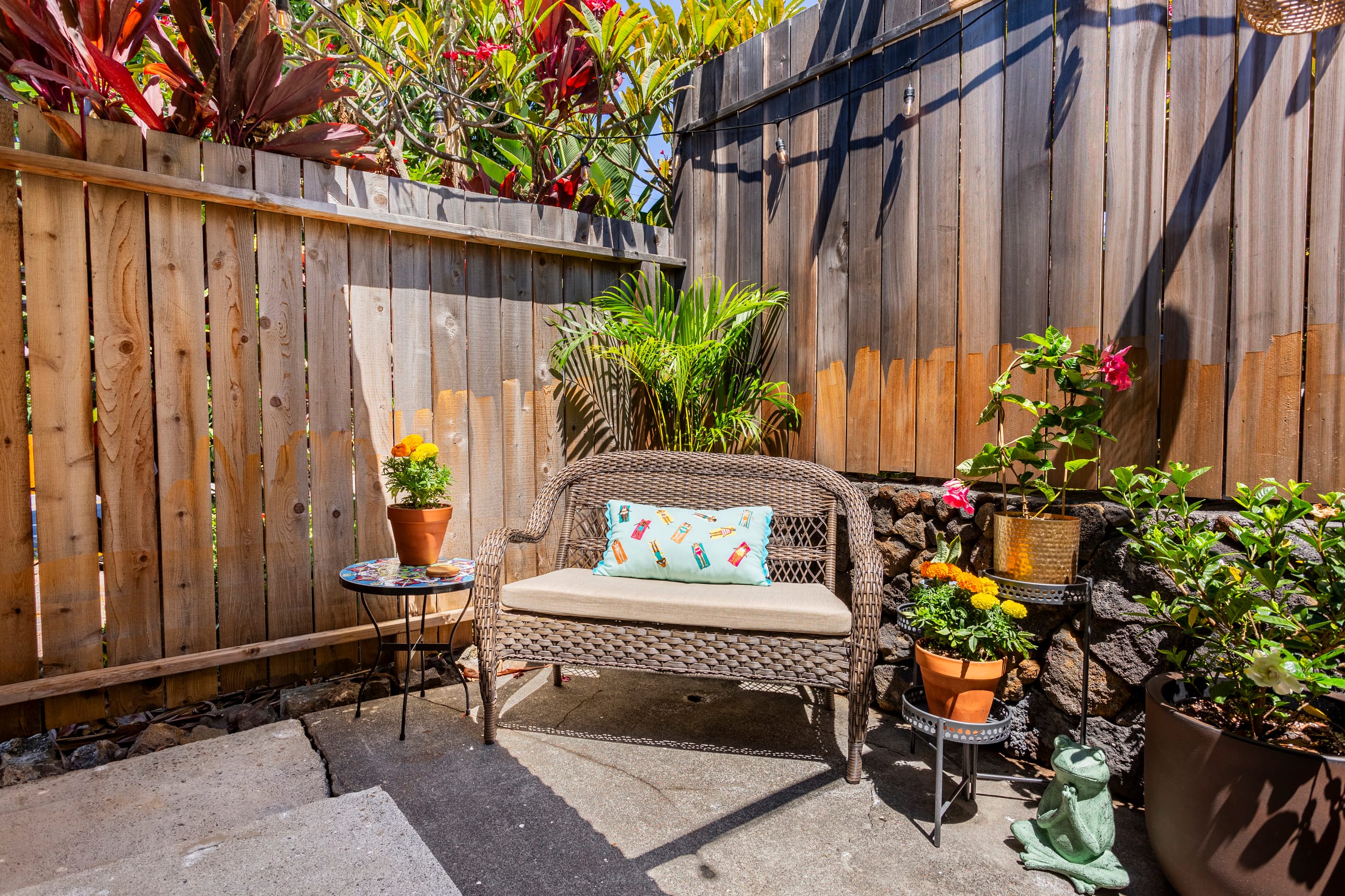 Bungalow A • Cozy 1‑Bed • Cold A/C Across Beach - Image 15