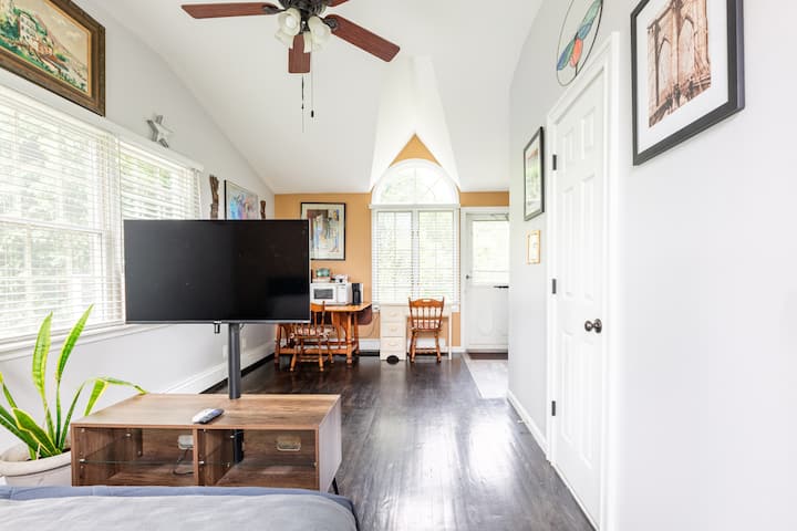 Pelton Private Suite With Pool - New York City