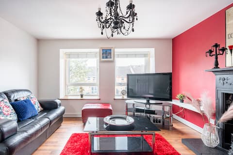 Popular Airbnb listing: So-Cute Cityside Apartment in Ballymacarrett