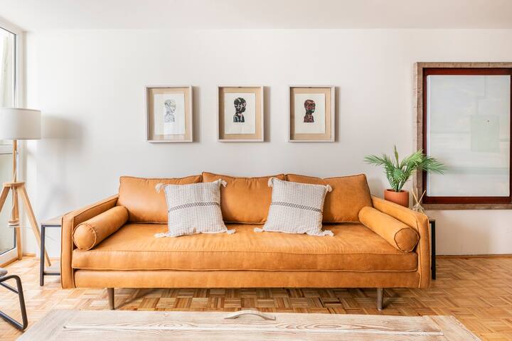 Hip 2BR/2BA with AC in trendy Colonia Juarez gallery image 2