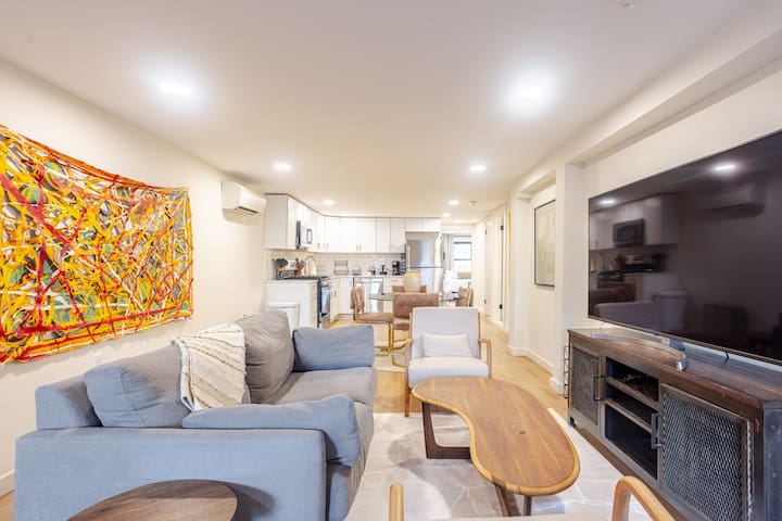 Entire Floor – private 2bedroom