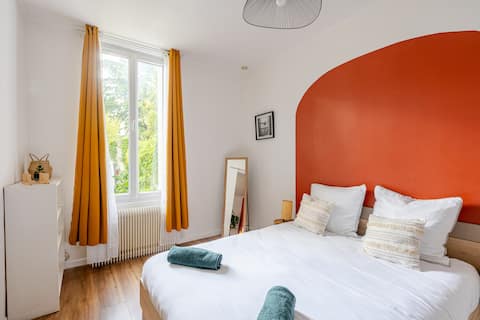 Close Paris / free park