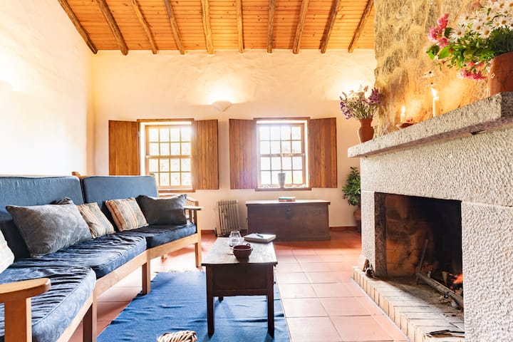A Traditional Farmhouse In A Stunning Location - Alentejo