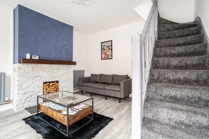 Cosy House With Floating Beds In Belfast - Belfast