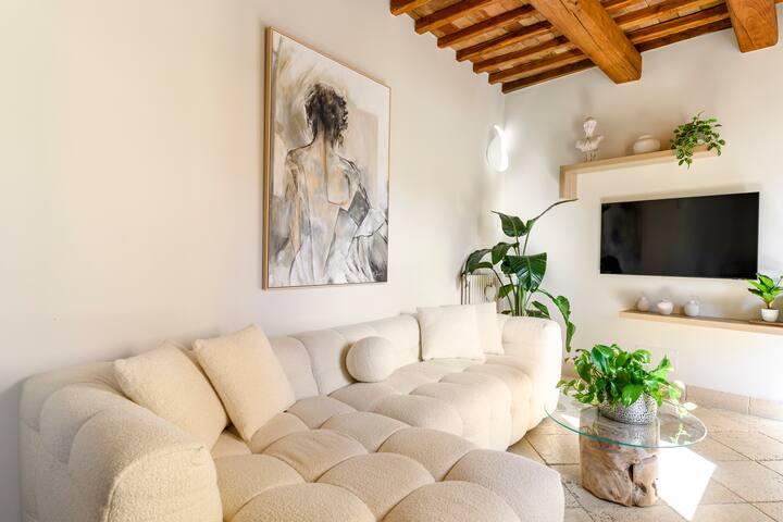 An Oasis in the Center of Rome – Terrace gallery image 2