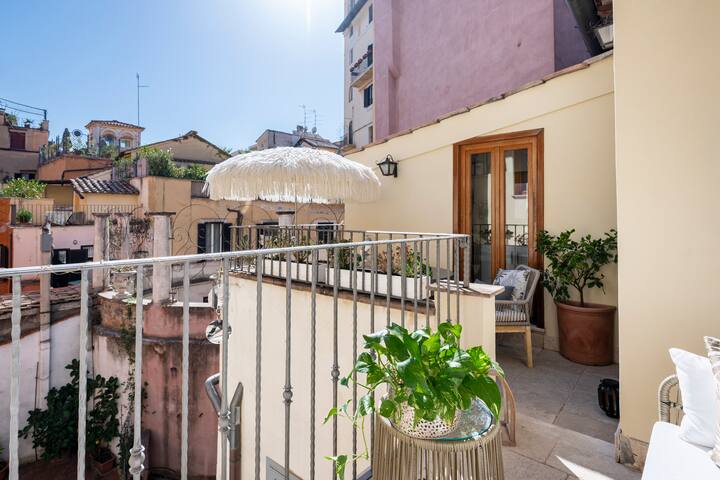 An Oasis in the Center of Rome – Terrace gallery image 4