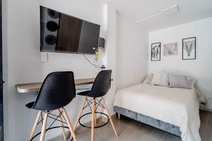Private Apartment, Near Laureles - Medellín, Colombia