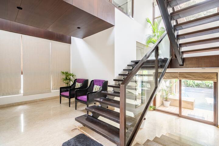 Living room image 6