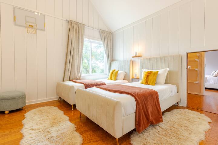 *Incredible View Villa w Pool & Fire pit | Magical gallery image 5