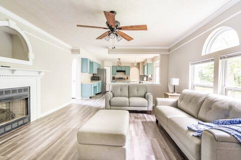 Eastside King's Suite