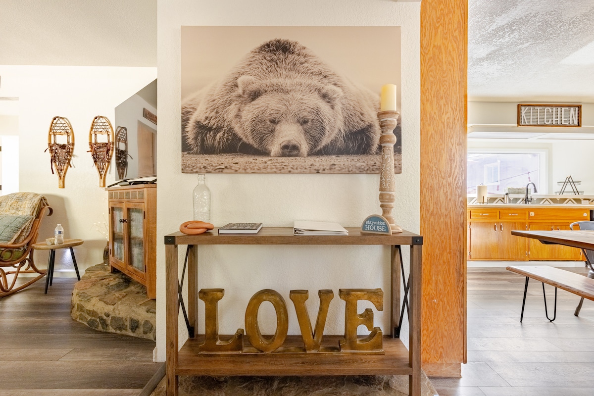 Top Airbnb: Sequoia Forest Home *Spectacular Views | Sleeps 12 in Visalia / Porterville