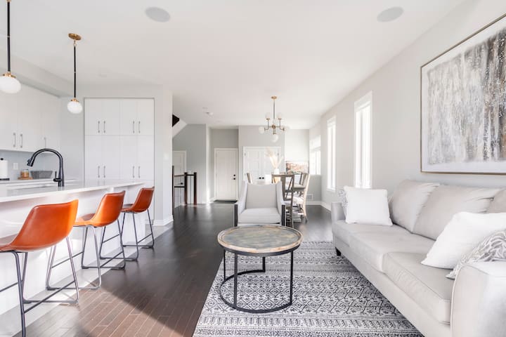 Tranquil Nest By The Airport