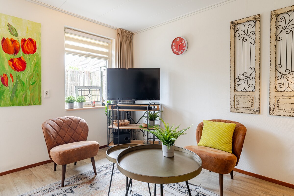 Popular Airbnb listing: De Kleine Stern in Wijk 07 Duinzoom