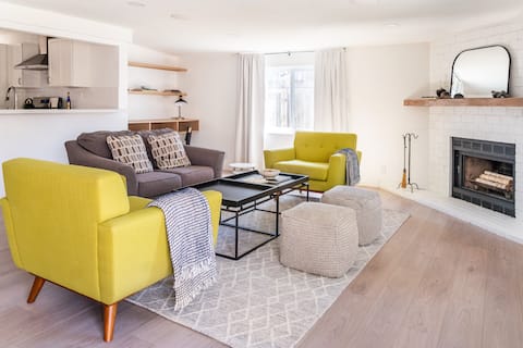 Family Friendly Modern Home Near Town+Trail+Beach!