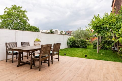 Apartment 3BR, Parking WiFi, Brussels Airport