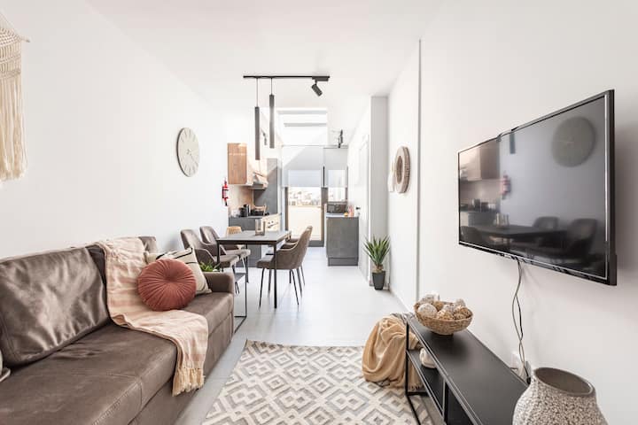 Top Floor 1br Studio With Cute Terrace By Holi - Malta