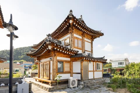 Jinheungchae Hanok Pension