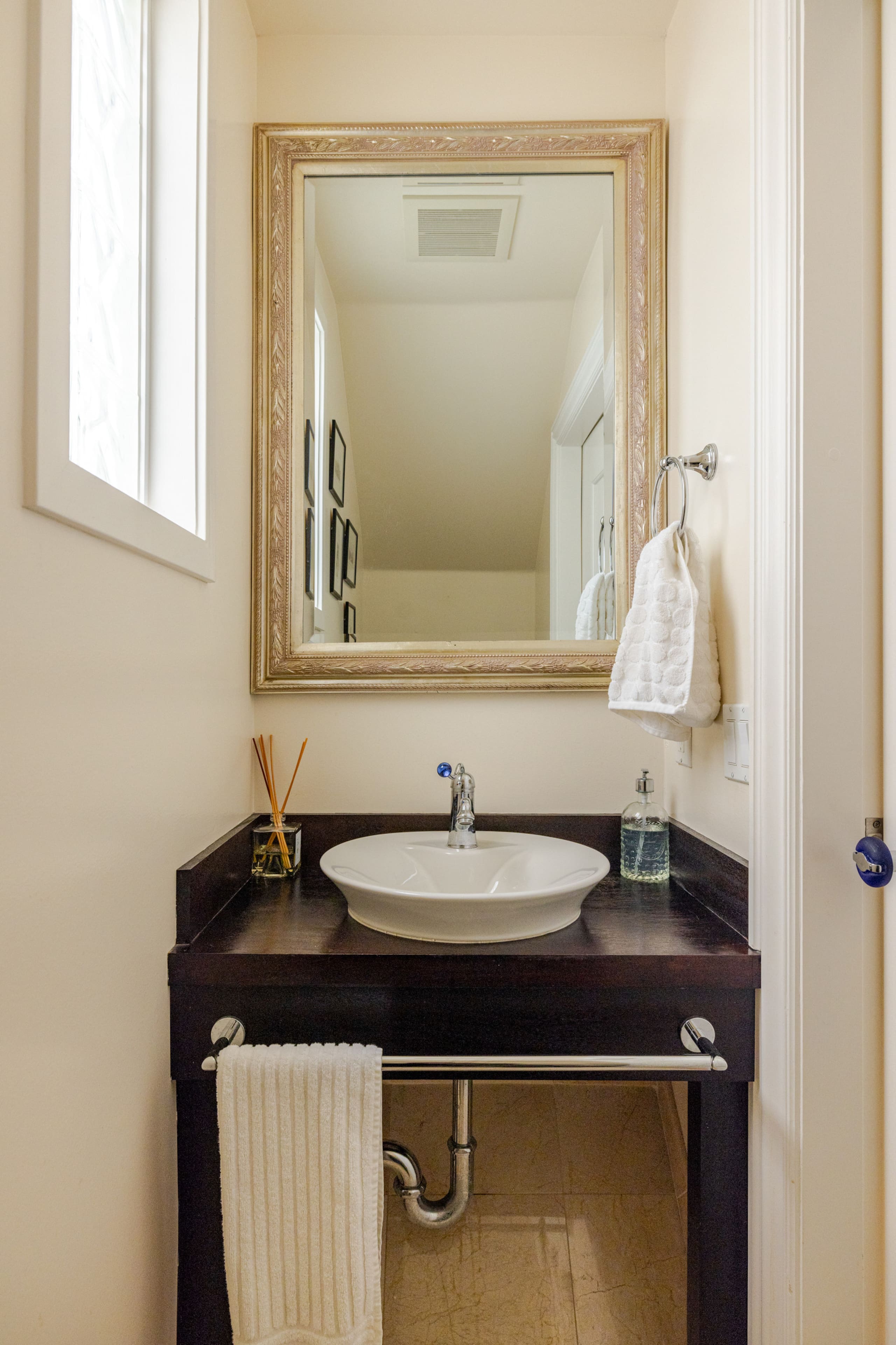 Home in San Francisco · ★4.94 · 3 bedrooms · 3 beds · 2.5 baths - Image 34