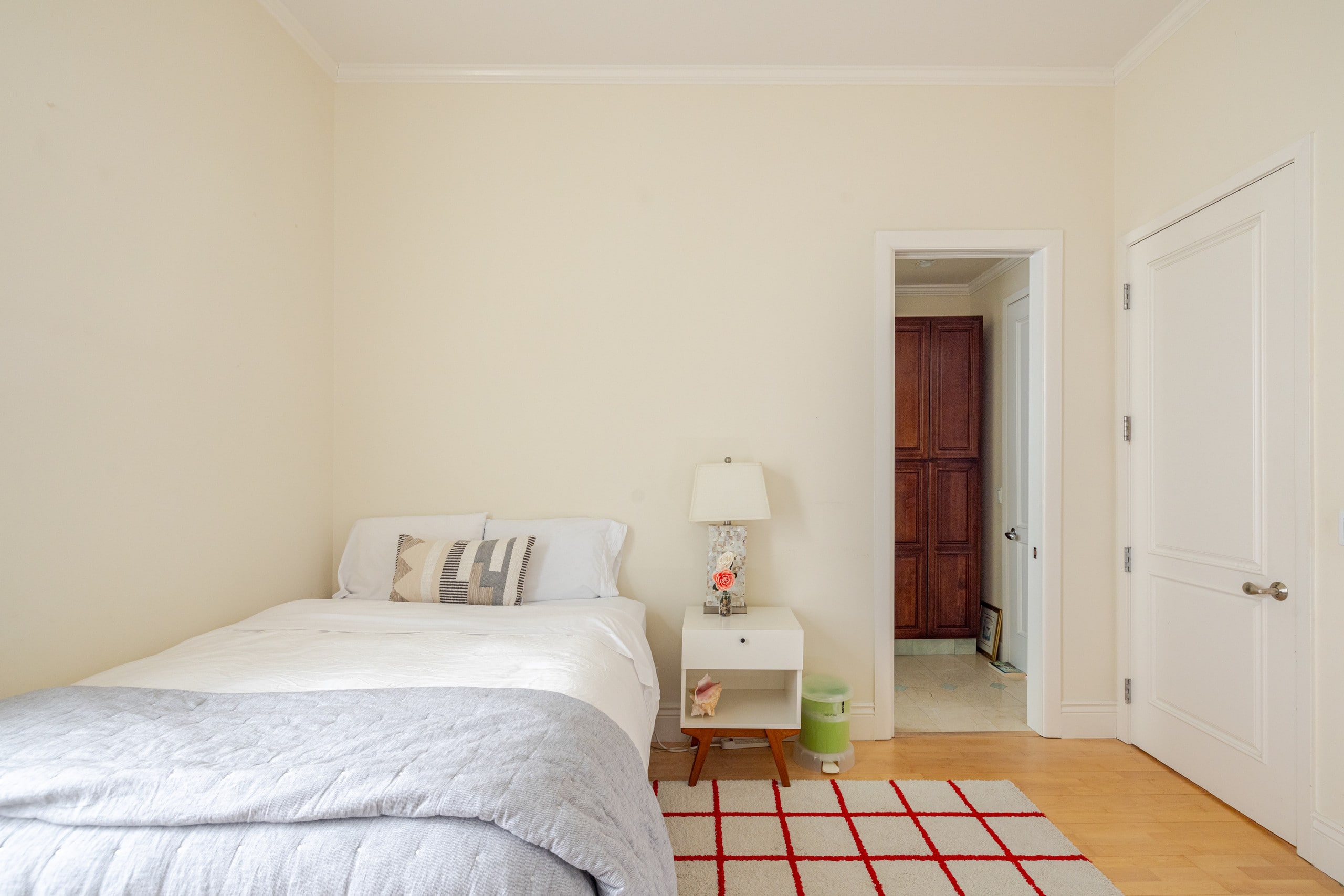 Home in San Francisco · ★4.94 · 3 bedrooms · 3 beds · 2.5 baths - Image 20