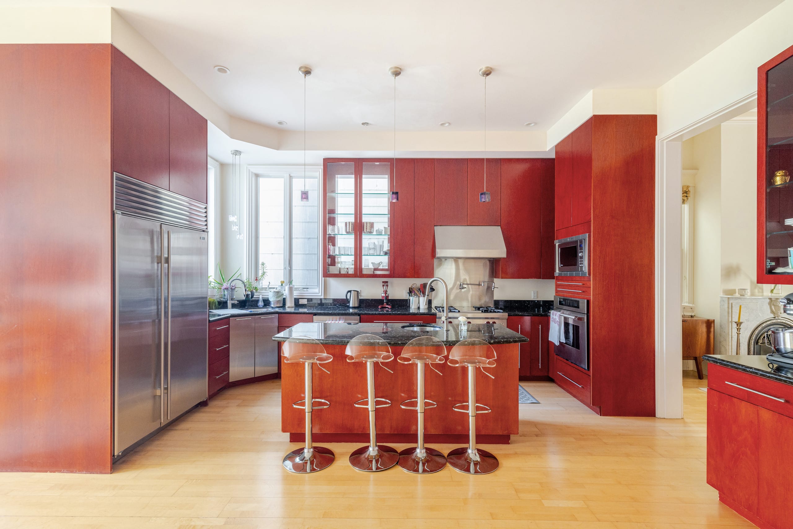 Home in San Francisco · ★4.94 · 3 bedrooms · 3 beds · 2.5 baths - Image 11