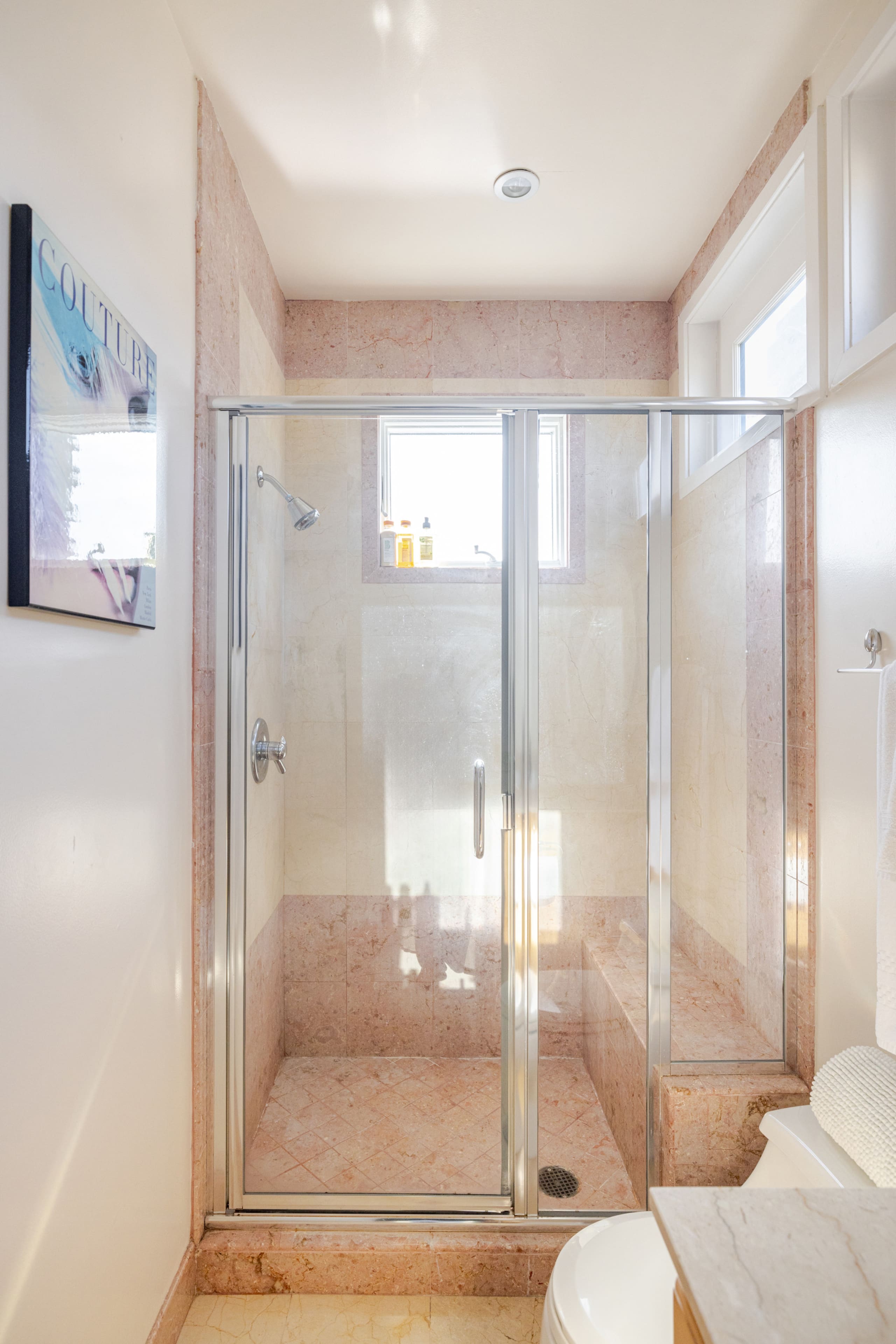 Home in San Francisco · ★4.94 · 3 bedrooms · 3 beds · 2.5 baths - Image 30