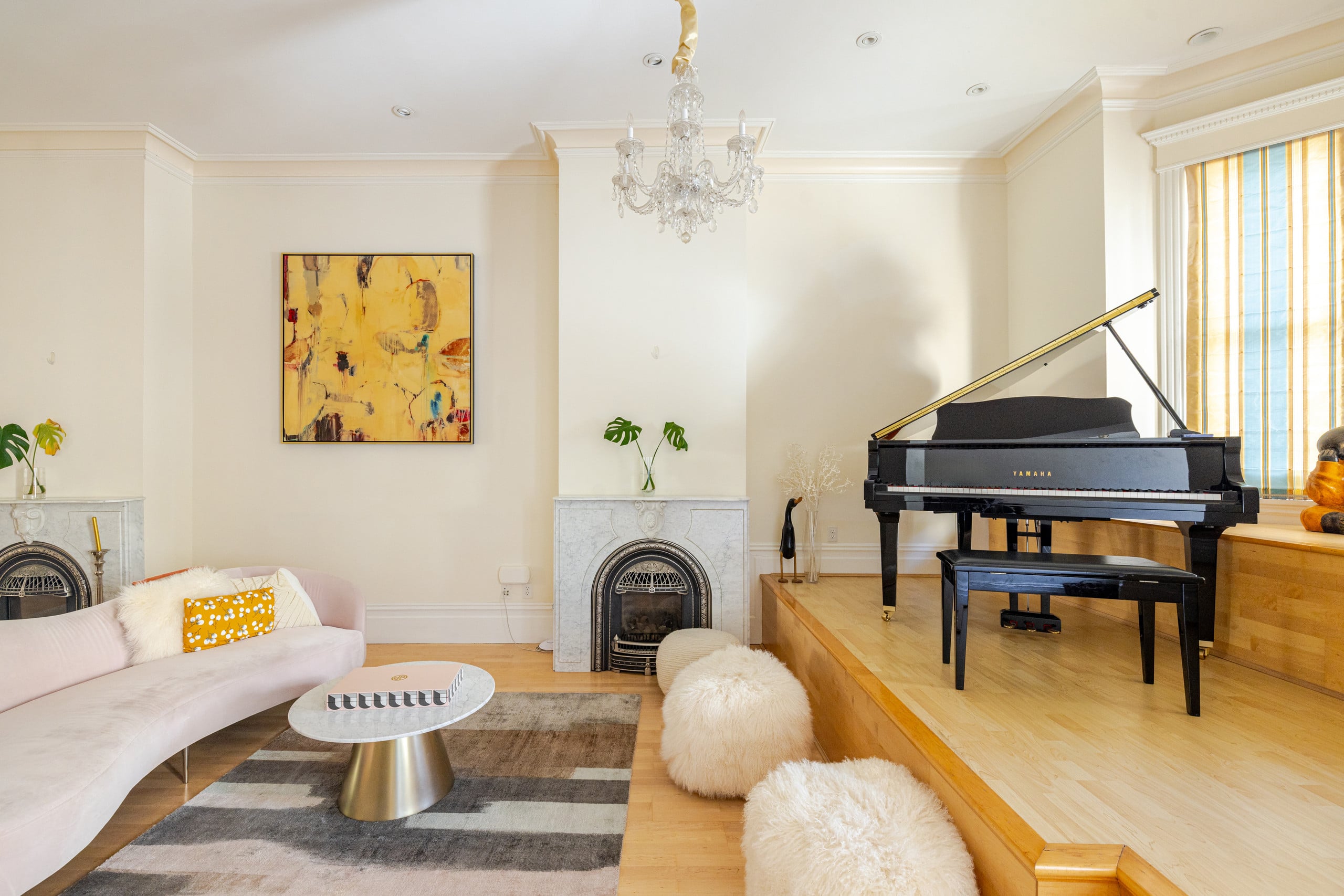 Home in San Francisco · ★4.94 · 3 bedrooms · 3 beds · 2.5 baths - Image 2