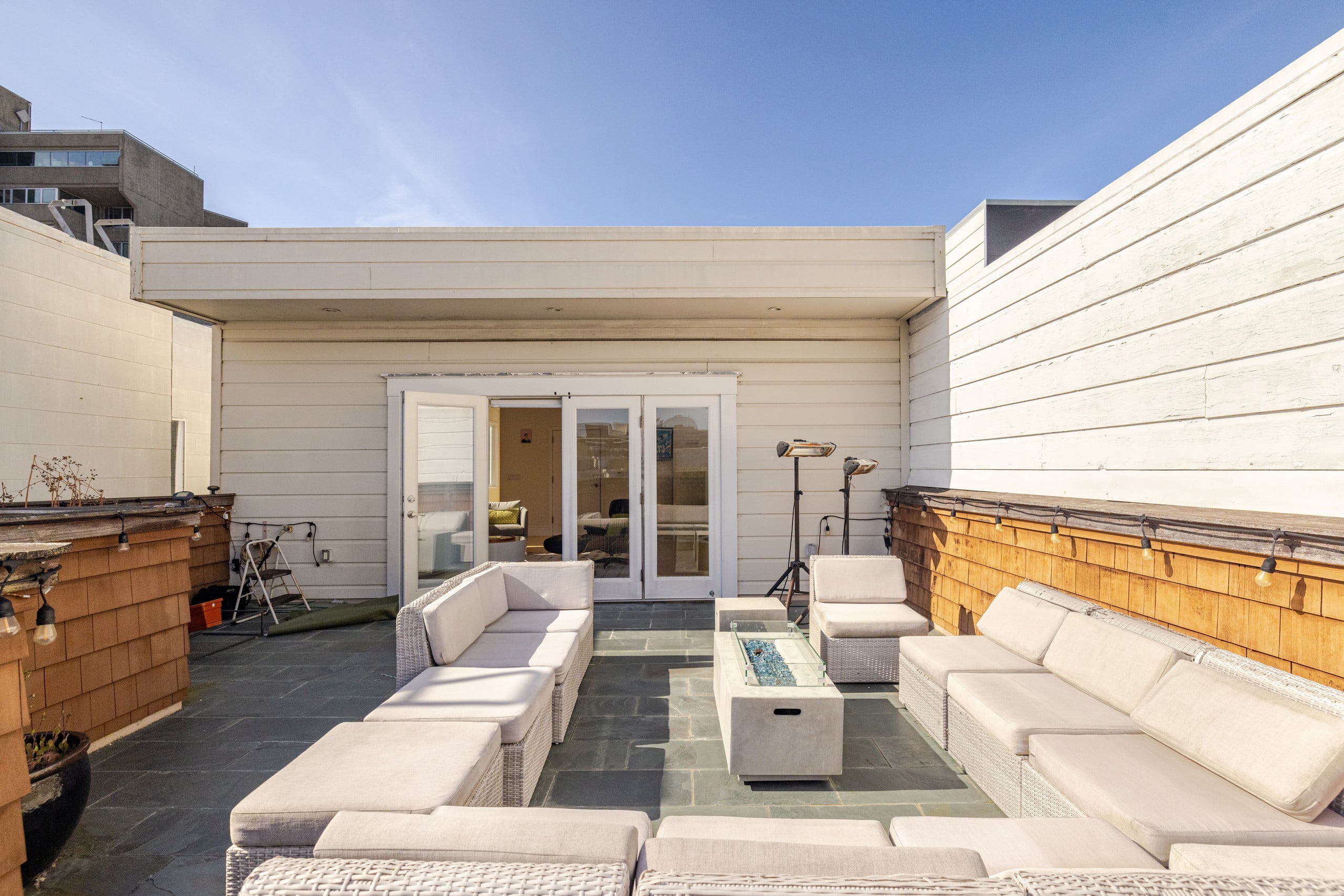 Home in San Francisco · ★4.94 · 3 bedrooms · 3 beds · 2.5 baths - Image 39