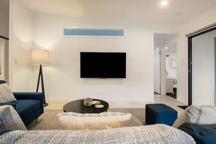 Leafy Chapel Hill Retreat Near Mt Coot-tha - Brisbane