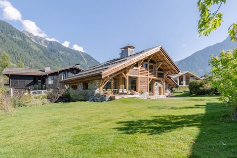 Chamonix-Mont-Blanc : Chalet aux Praz, rare!