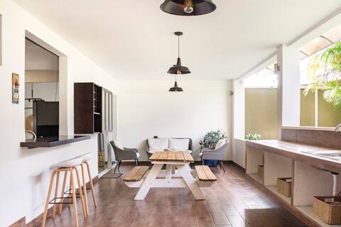 Casa Surá, modern, spacious and cozy.