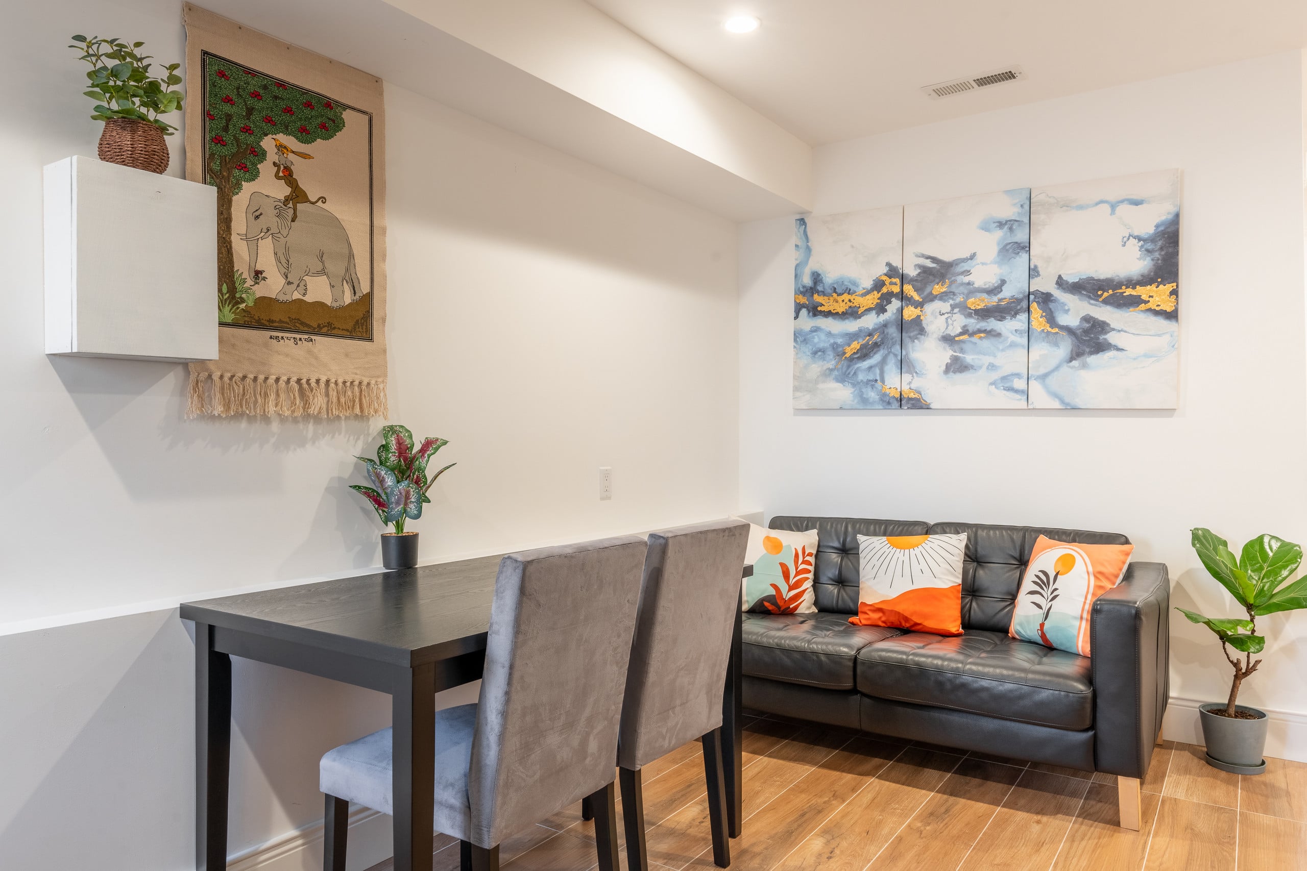 Home in San Francisco · ★4.96 · 2 bedrooms · 2 beds · 2 baths - Image 3