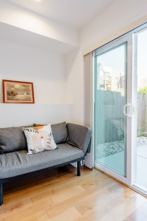 Top Airbnb: Cozy Guest Unit by Golden Gate Park in Inner Sunset