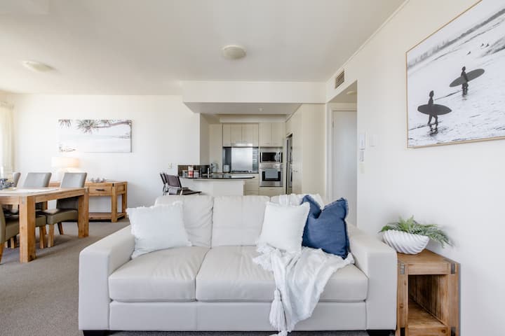 Amazing Location! Sun-kissed Shores Of Broadbeach - Broadbeach
