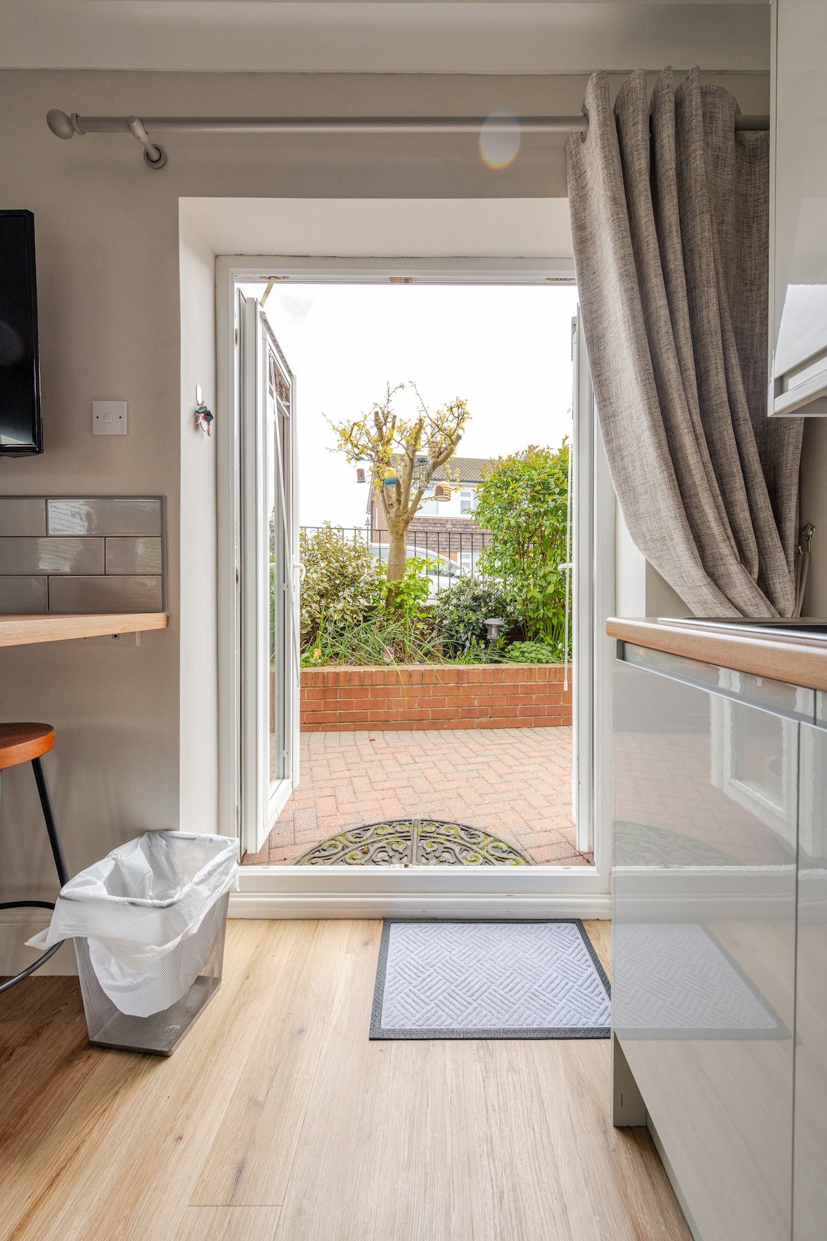 Top performing Airbnb: Cosy Studio for peaceful getaway and scenic views in Leeds