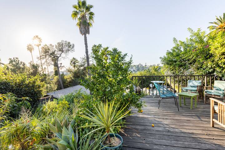 The Paradise Hot-Tub Treehouse gallery image 5